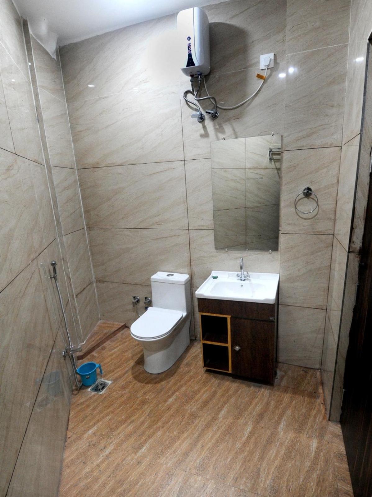 Golden Inn Allāhābād Junction Екстериор снимка